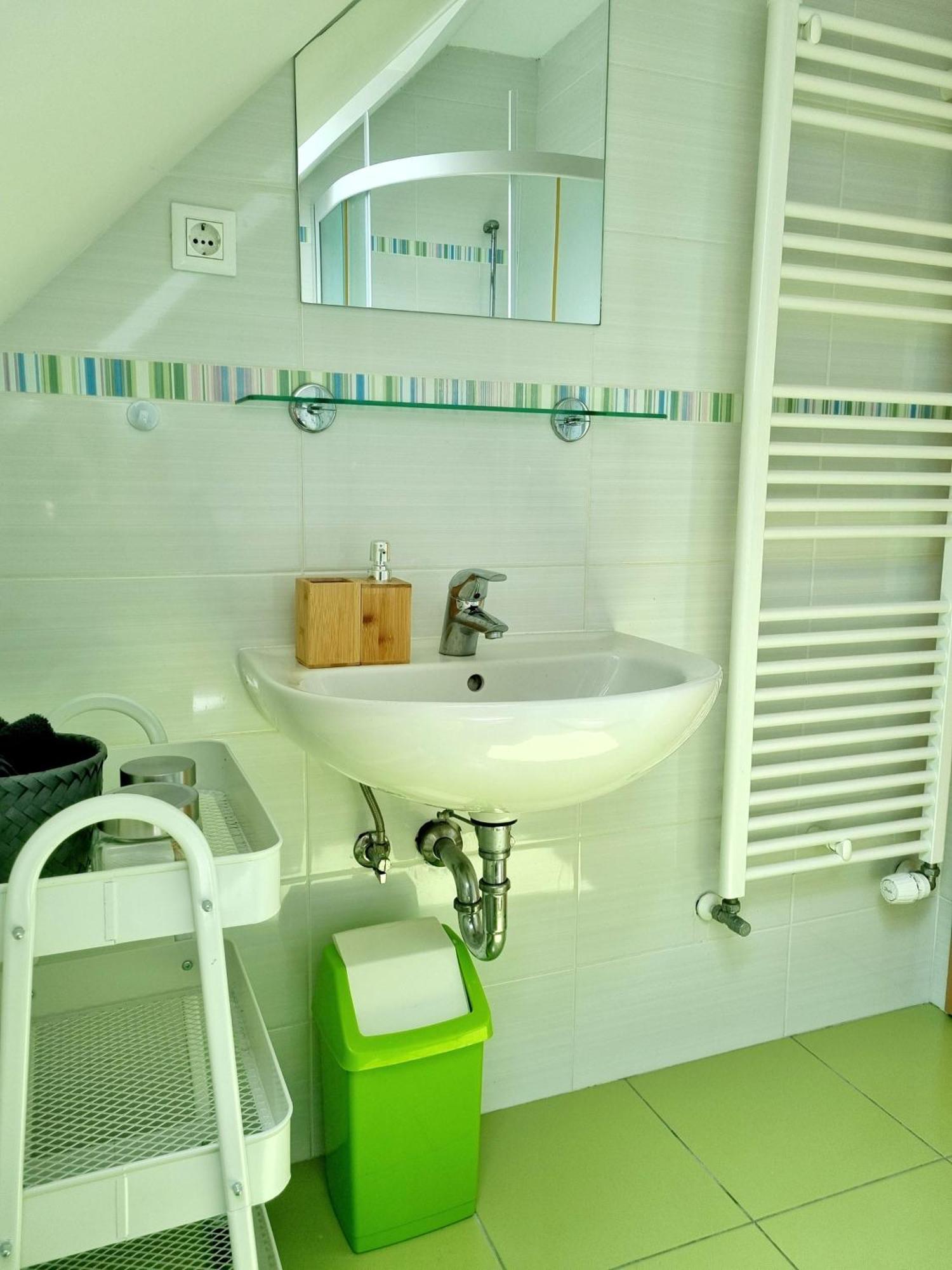 Apartmaji Pri Ticelnu โบเว็ก ภายนอก รูปภาพ